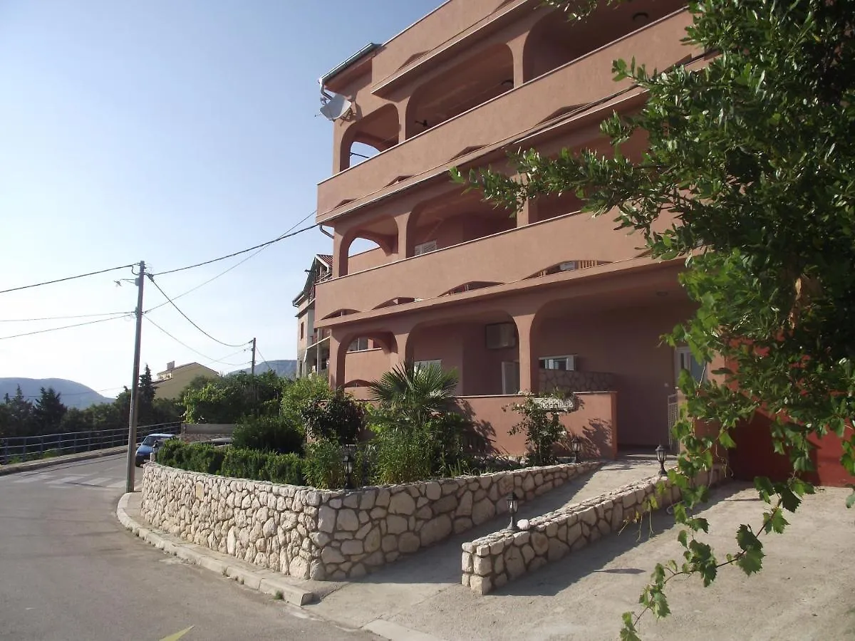 Apartments With A Swimming Pool Novi Vinodolski - 5479