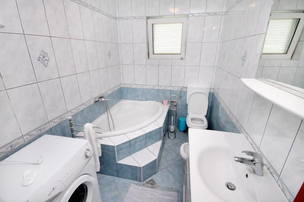 Apartments With A Swimming Pool Novi Vinodolski - 5479 Croatia