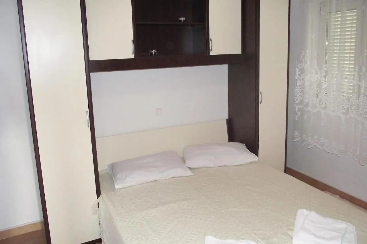 Apartments With A Swimming Pool Novi Vinodolski - 5479 Croatia