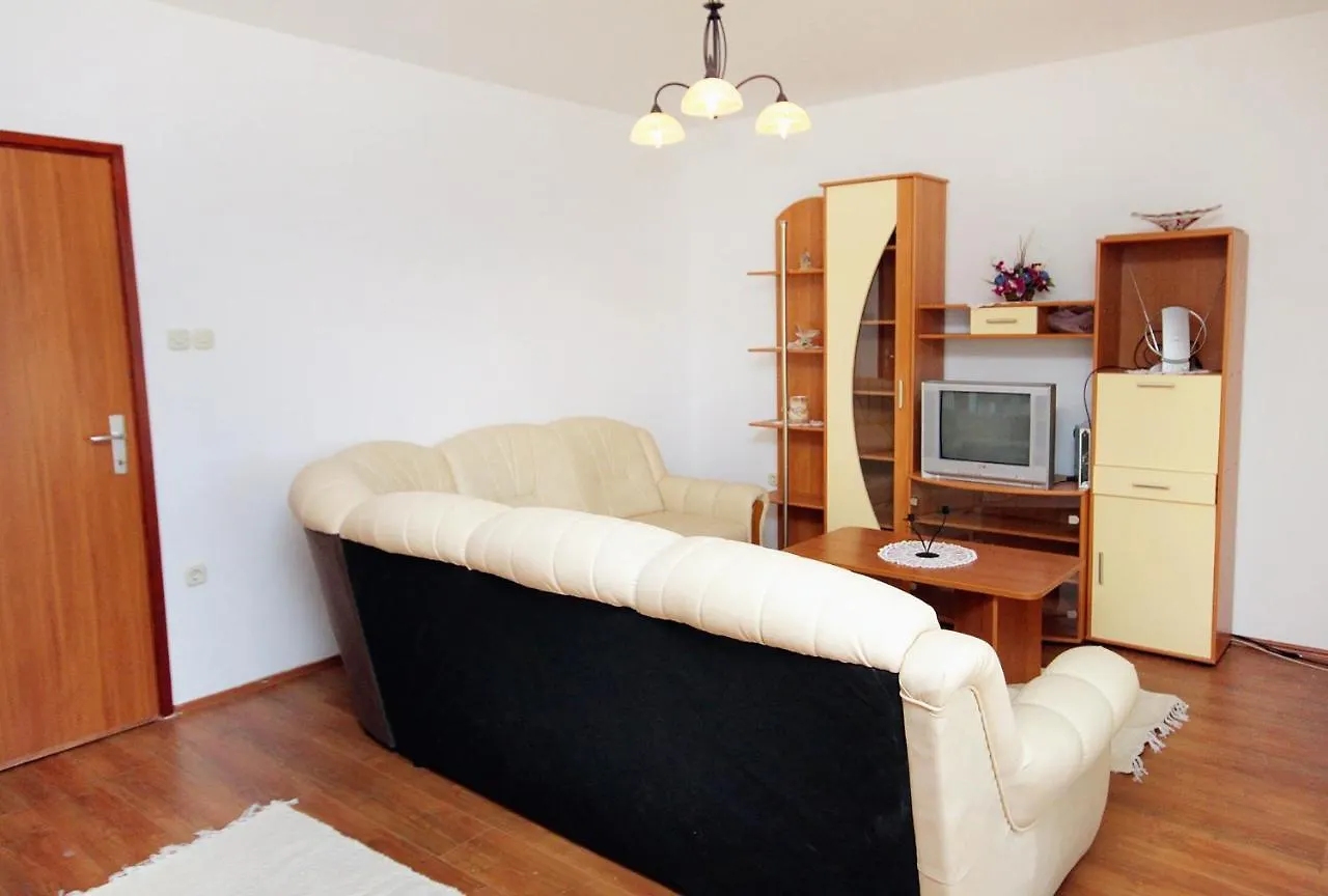Apartments With A Swimming Pool Novi Vinodolski - 5479
