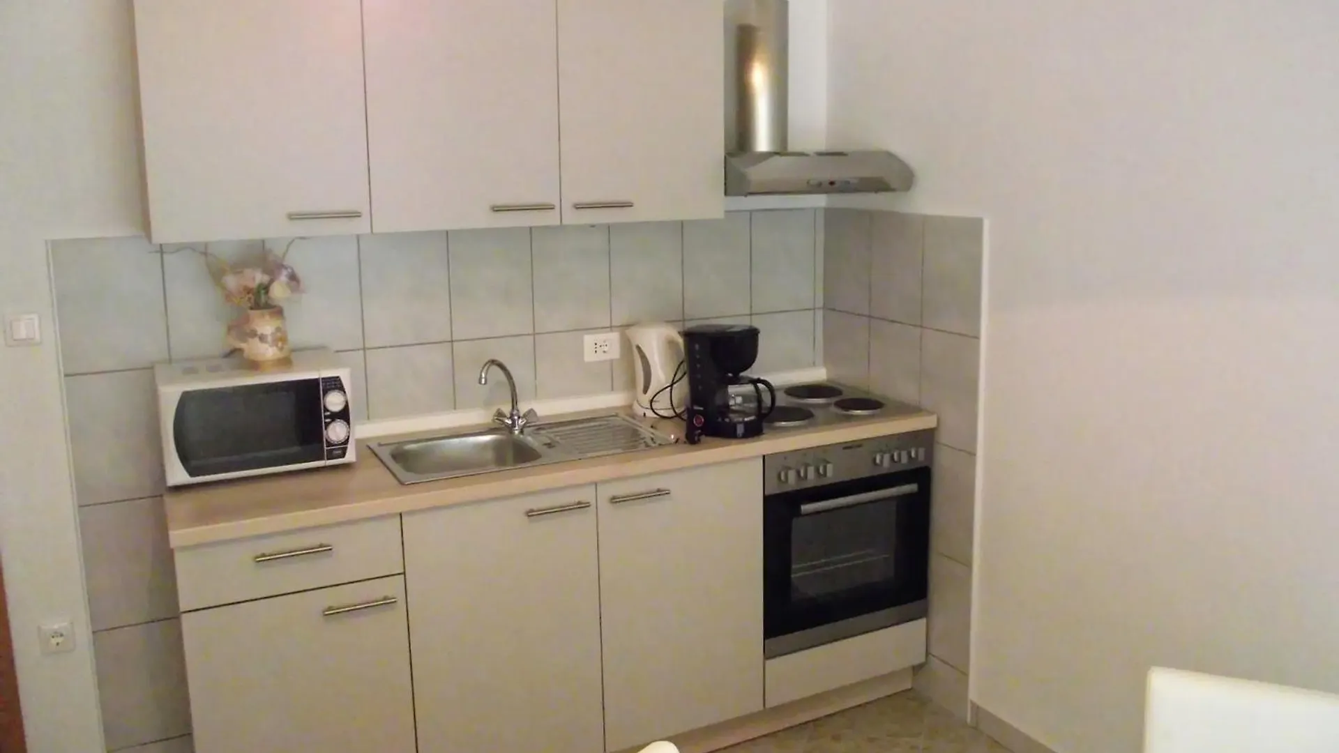 Apartments With A Swimming Pool Novi Vinodolski - 5479